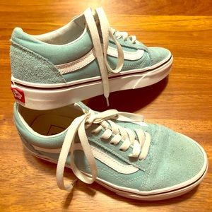 Girls Vans skateboard shoes